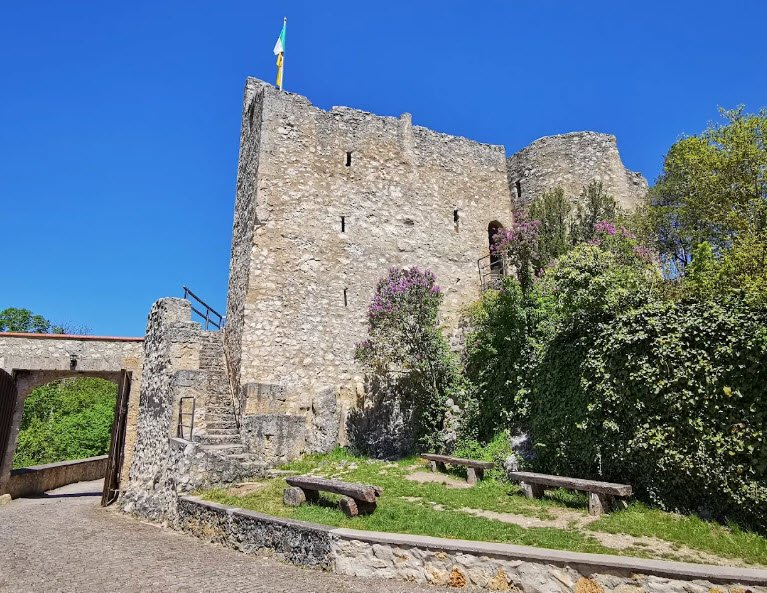 Burg Derneck, Germany